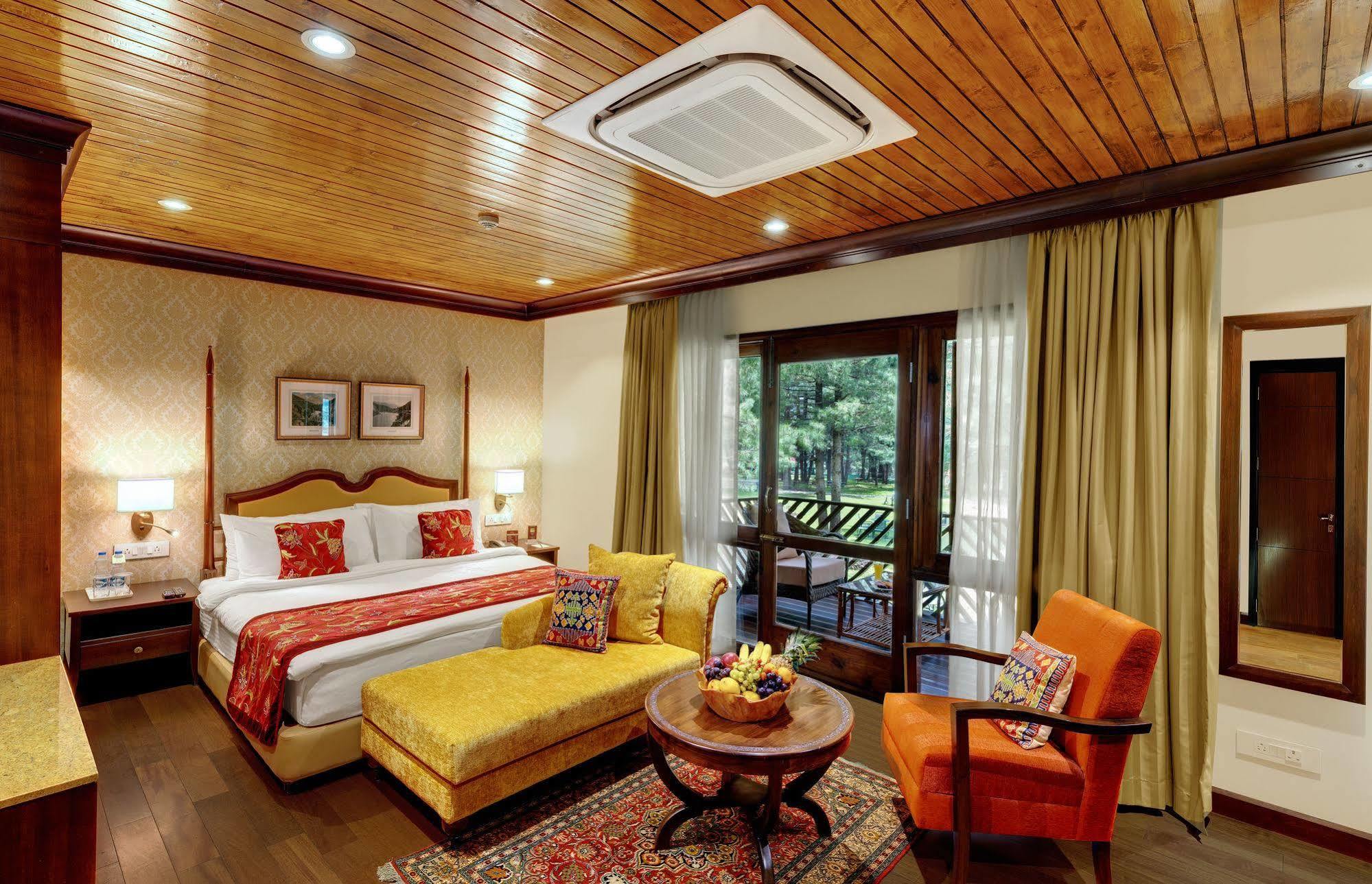 Senator Pine N Peak Hotel Pahalgām Exterior foto