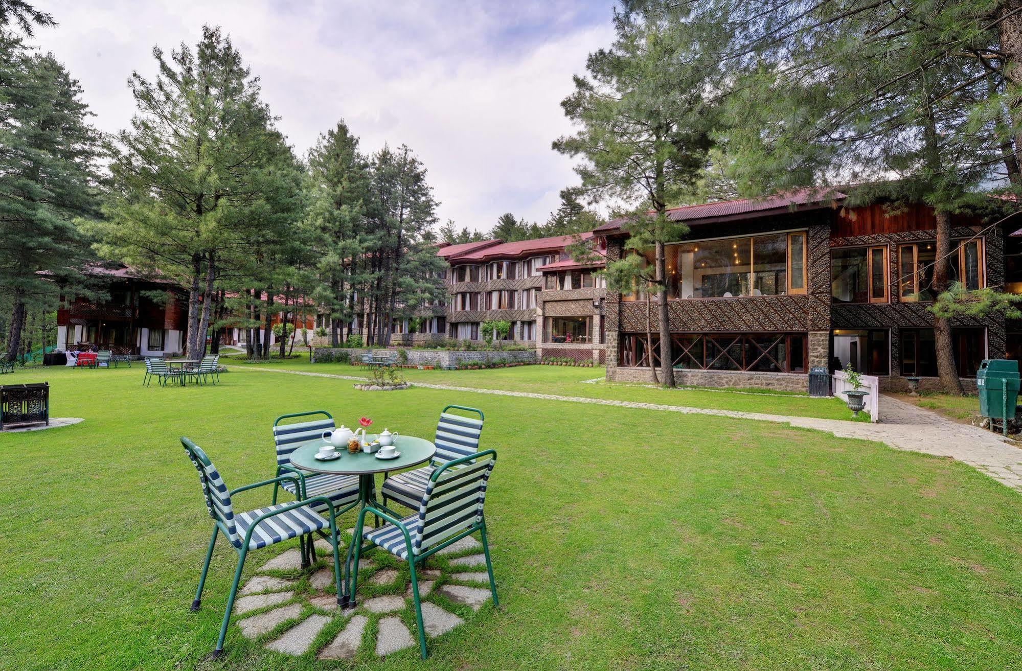 Senator Pine N Peak Hotel Pahalgām Exterior foto